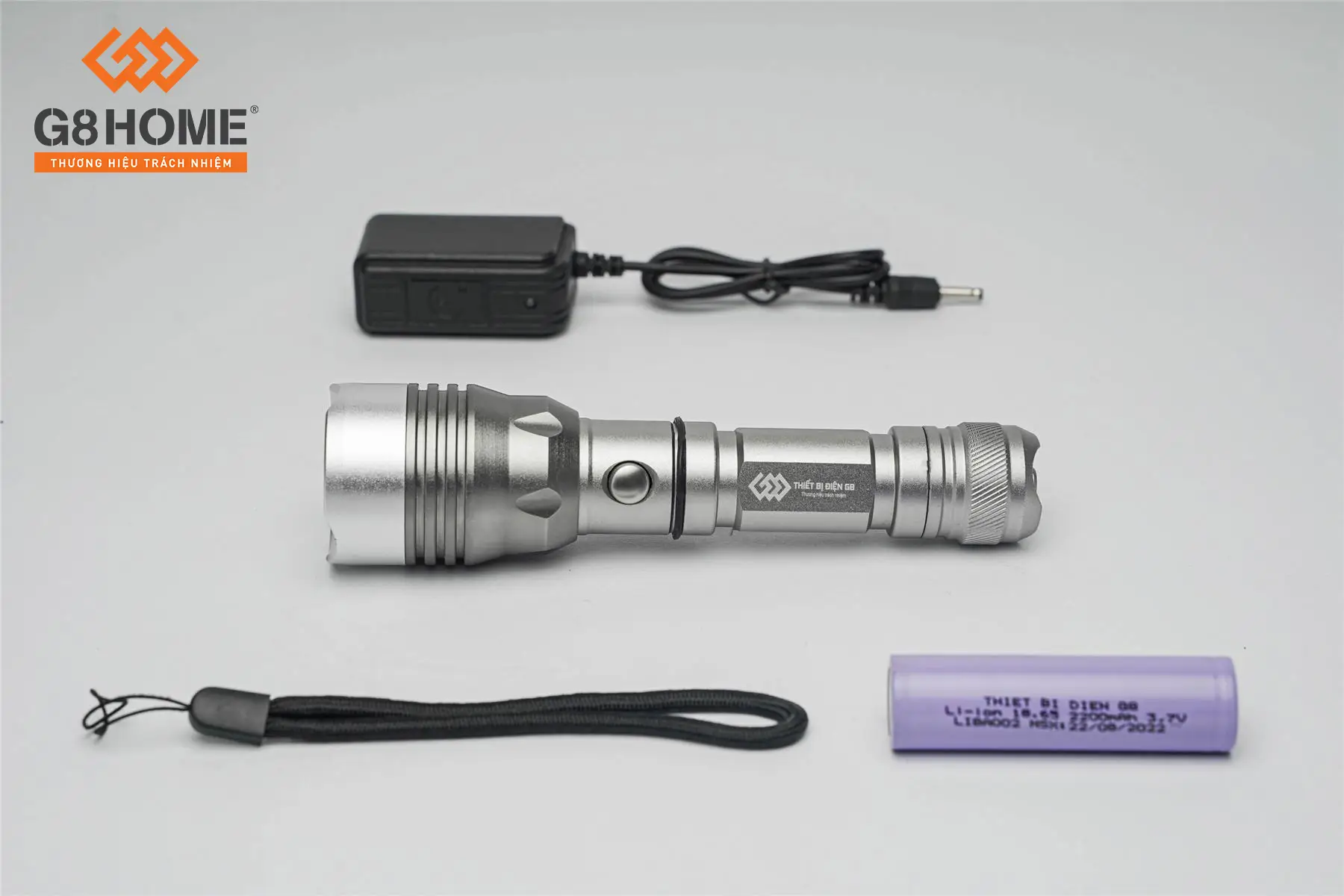 Đèn pin cầm tay, model G8-569